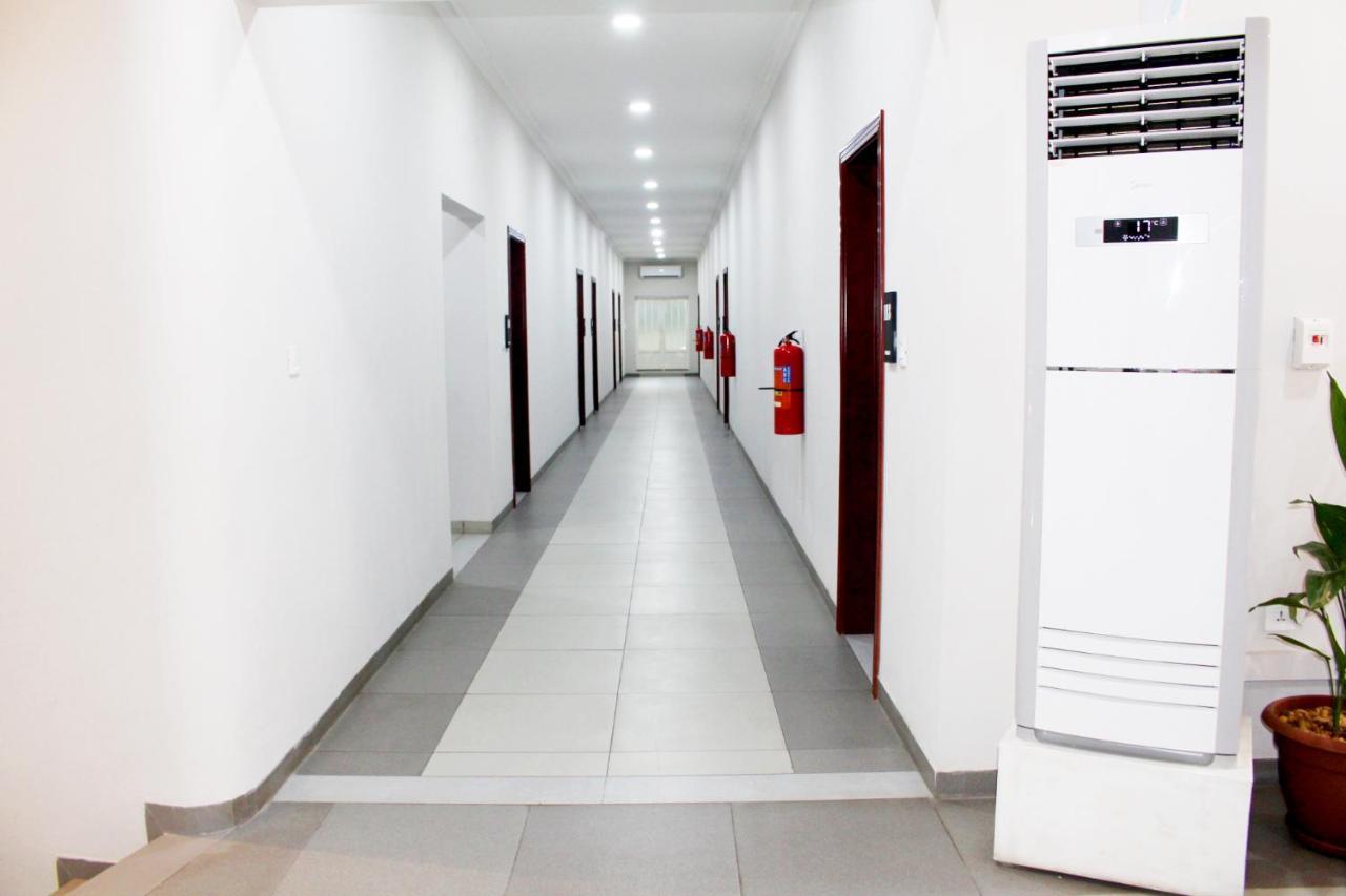 Ixoras Hotel Kinshasa Exterior foto