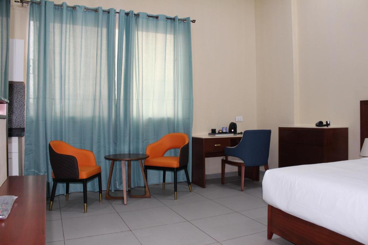 Ixoras Hotel Kinshasa Exterior foto